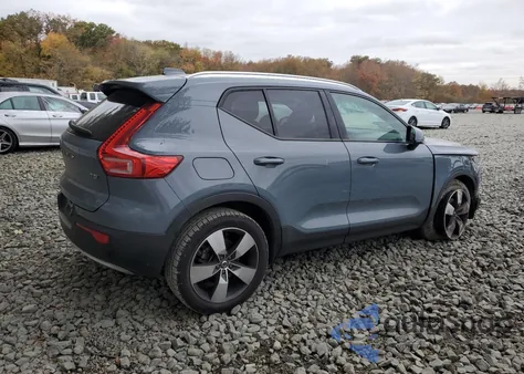 2021 Volvo Xc40 T5 Momentum z USA, uszkodzony, nr VIN YV4162UK7M2395151